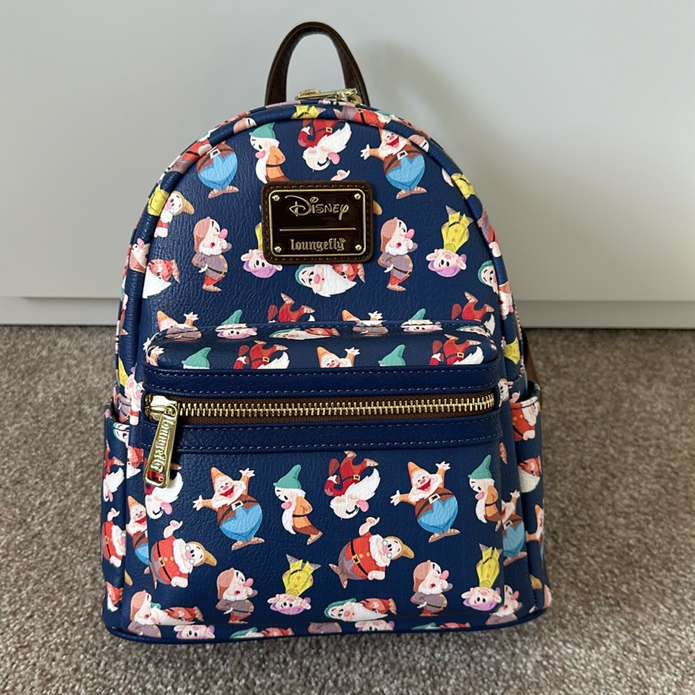 Snow White seven dwarfs Loungefly backpack